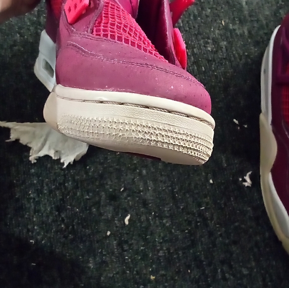 Jordans size 7 y - Picture 5 of 10